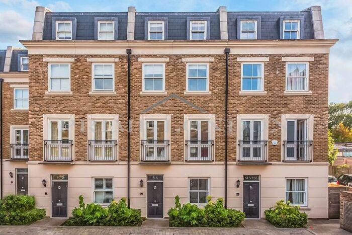 5 Bedroom Town House To Rent In Heathcote Gate, Fulham, London, SW6