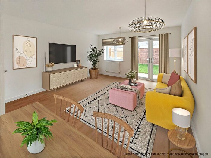 2 Bedroom Flat For Sale In Hareshill, Featherfall Road, Crookham Village, Fleet, GU51