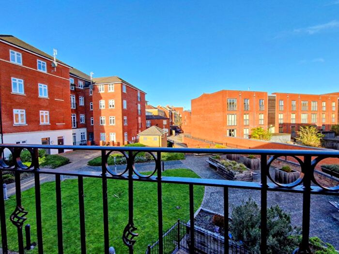 2 Bedroom Flat For Sale In Gorcott Lane, Dickens Heath, Shirley, Solihull, B90