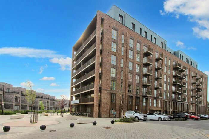 3 Bedroom Apartment To Rent In Wharf Road, Chelmsford, CM2