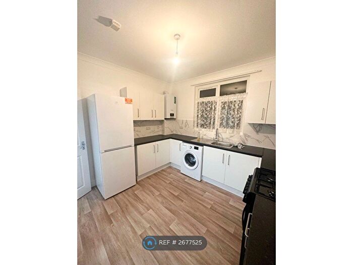 2 Bedroom Terraced House To Rent In Kingswood Road, Ilford, IG3