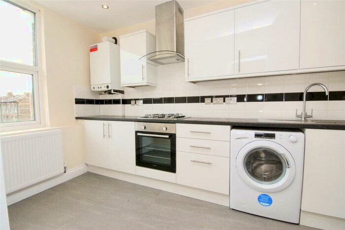 1 Bedroom Flat To Rent In Fonthill Road, Finsbury Park, London, N4