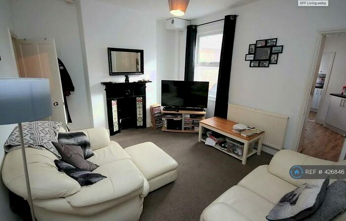1 Bedroom Flat To Rent In Essex Street, Reading, RG2