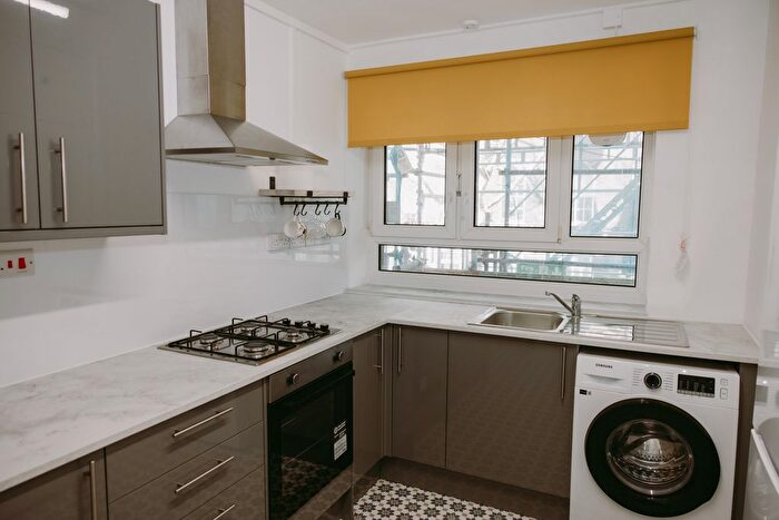 2 Bedroom Flat To Rent In Buxton Street, London, E1