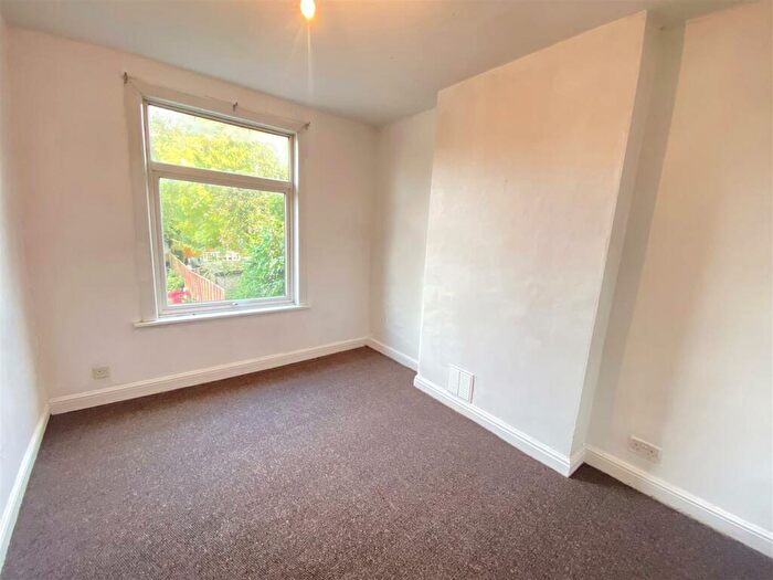 3 Bedroom End Of Terrace House To Rent In Eve Lane, Upper Gornal, DY1