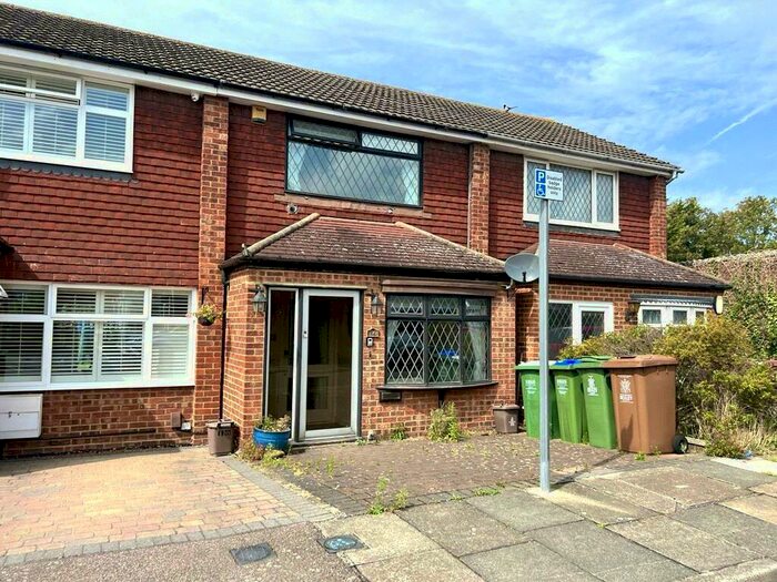 2 Bedroom Terraced House To Rent In Iverhurst Close, Bexleyheath, Kent, DA6