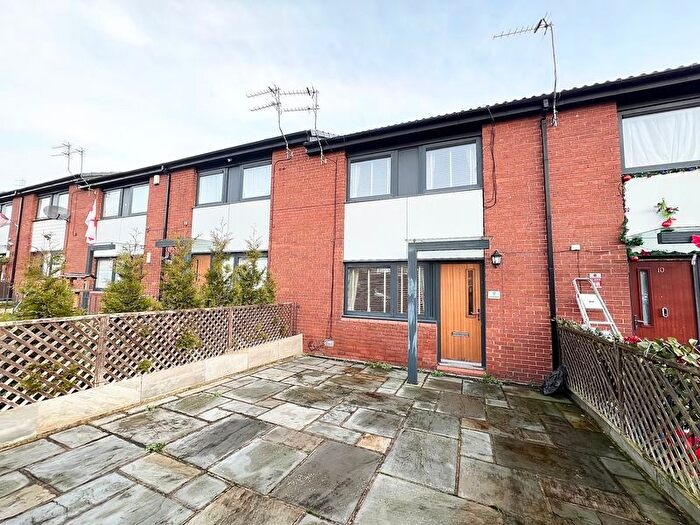 3 Bedroom Terraced House To Rent In Nursery Street, Salford, M6
