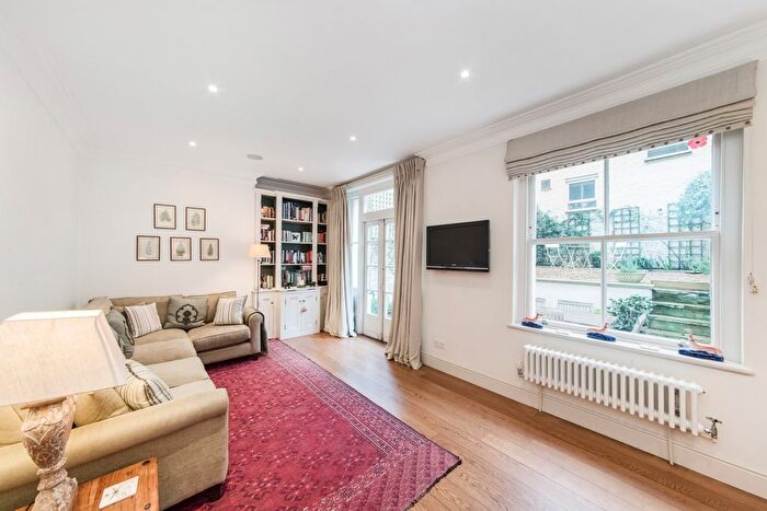 2 Bedroom Flat To Rent In Lexham Gardens, London, W8