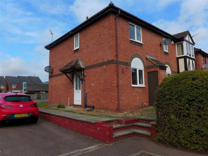 2 Bedroom End Of Terrace House To Rent In Britannia Gardens Wellingborough, NN8