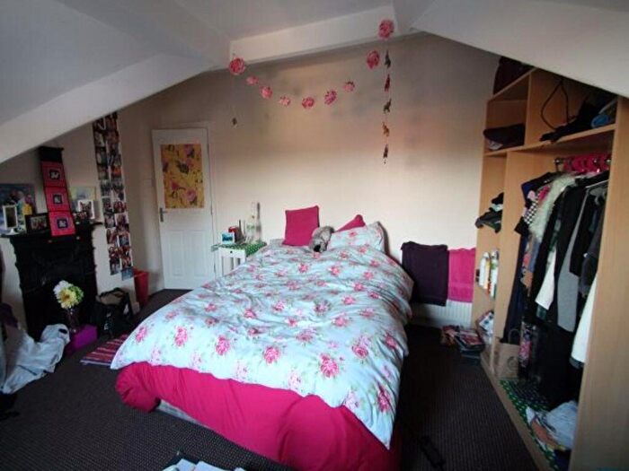 4 Bedroom House To Rent In Hartley Avenue, Leeds, LS6