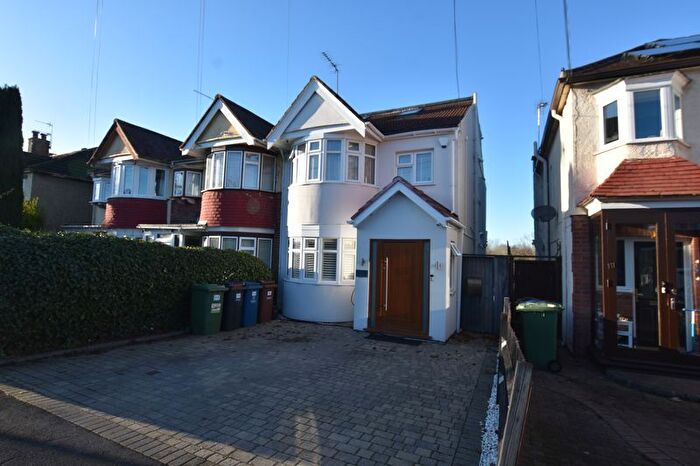 4 Bedroom Semi Detached House For Sale In Yeading Avenue, Harrow, HA2