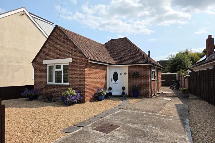 3 Bedroom Bungalow For Sale In Fishery Lane, Hayling Island, Hampshire, PO11