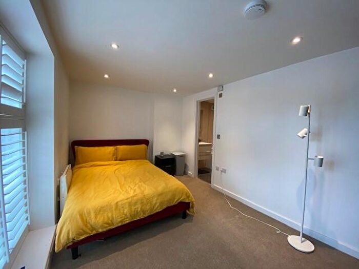 2 Bedroom Apartment To Rent In Pebble Lane, Aylesbury, HP20