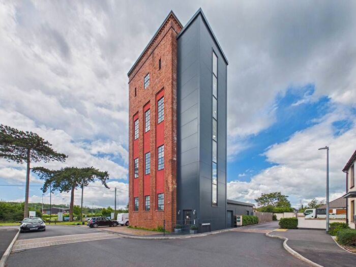 2 Bedroom Flat For Sale In Mustoe Road, Frenchay, Bristol, BS16