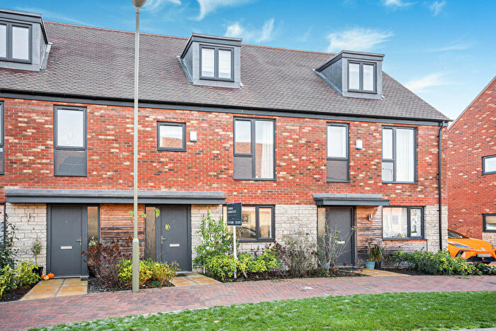 3 Bedroom Terraced House For Sale In Beckett Drive, Radley, OX14