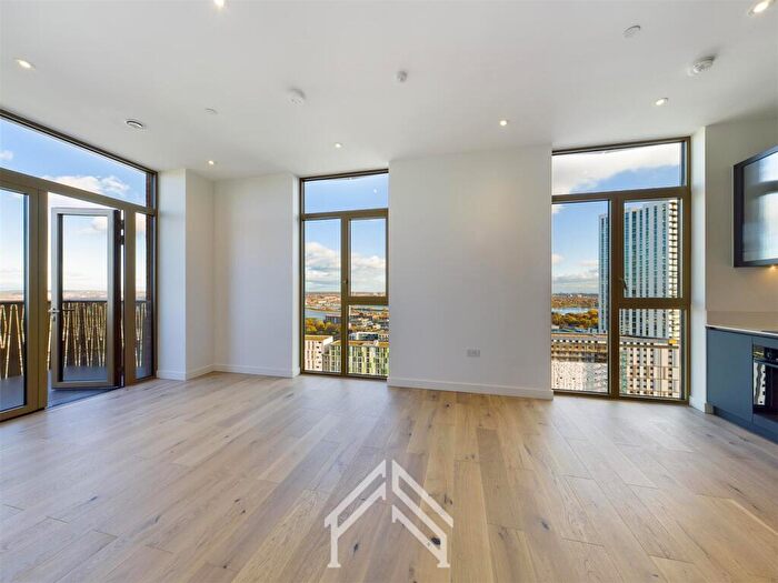 2 Bedroom Apartment To Rent In Ashley Road, London, N17