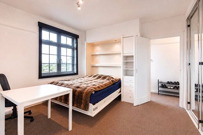 Studio To Rent In Langford Court, Abbey Road, London, NW8