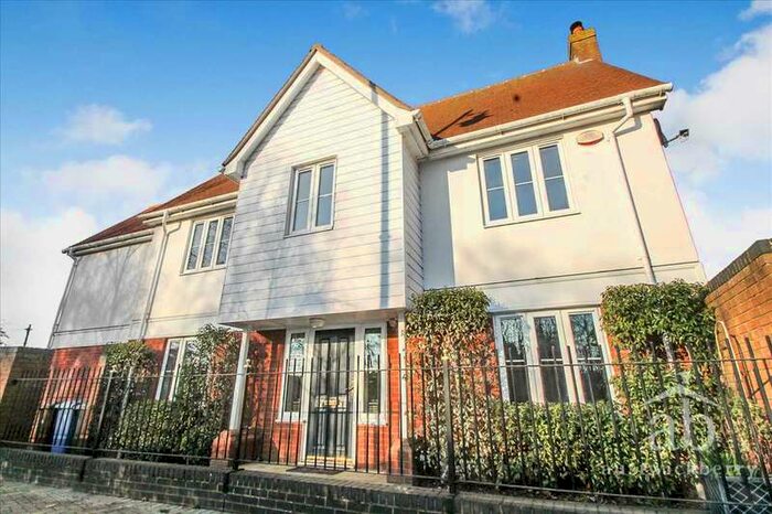 4 Bedroom Detached House To Rent In Harrier Close, Ravenswood, Ipswich, IP3