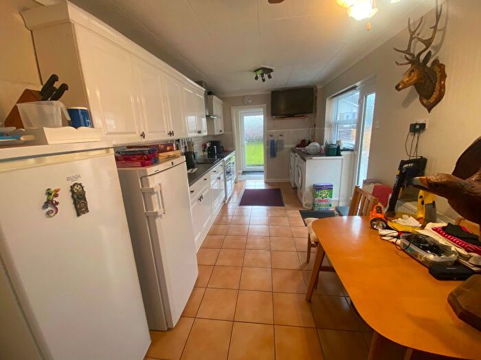 2 Bedroom Bungalow For Sale In Kingrosia Park, Clydach, Swansea, SA6