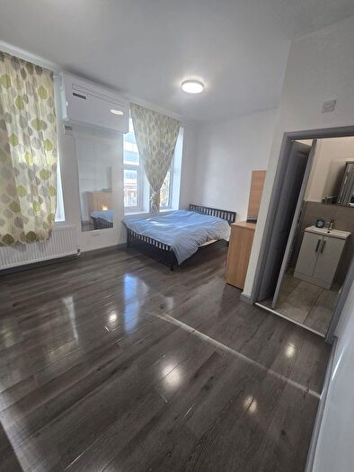 1 Bedroom Flat To Rent In Chapel Road, Ilford, IG1
