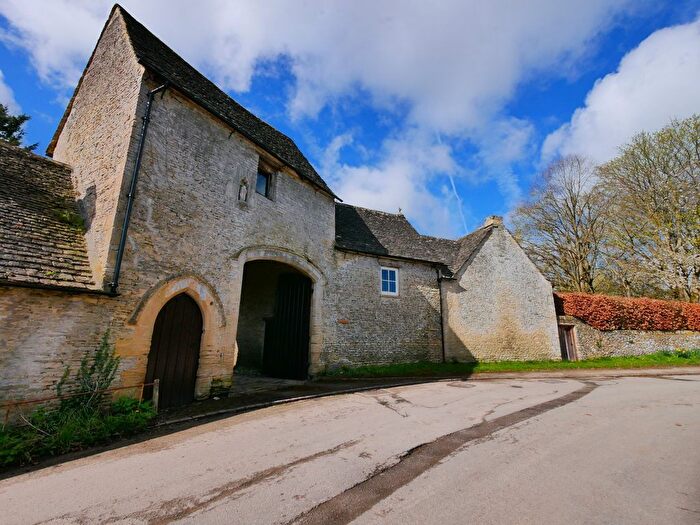 5 Bedroom Link Detached House To Rent In Church Road, Quenington, Gloucestershire, GL7