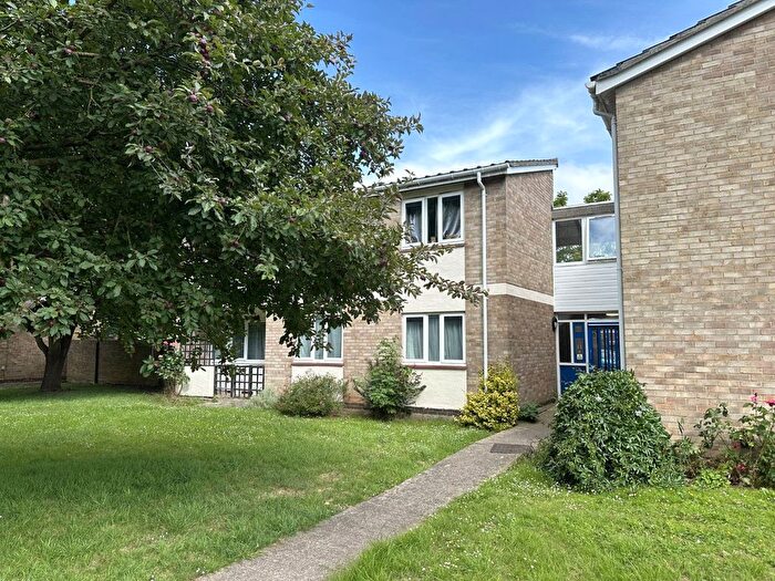 2 Bedroom Flat To Rent In Normandy Drive, Taunton, Somerset, TA1