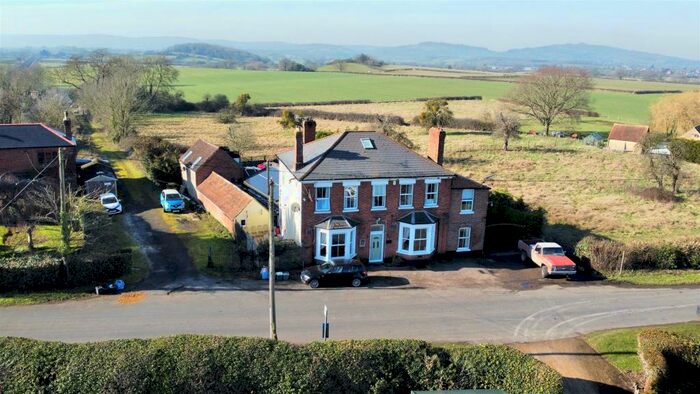 9 Bedroom Detached House For Sale In Oakle Street, Churcham, GL2