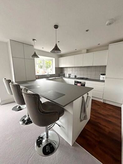 2 Bedroom Property To Rent In Leigh Cliff Road, Leigh-On-Sea, SS9