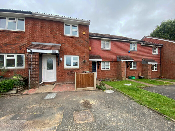 2 Bedroom House To Rent In Brantwood Way, Orpington, BR5