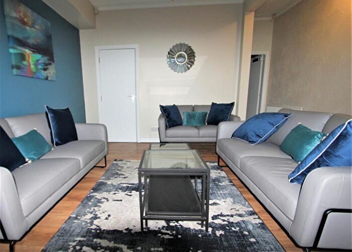 6 Bedroom House To Rent In Stanmore Crescent, Leeds, LS4