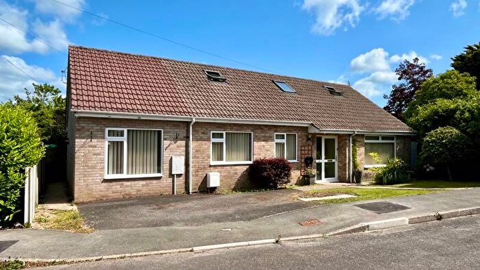 4 Bedroom Detached Bungalow For Sale In Cerdic Close, Chard, Somerset, TA20