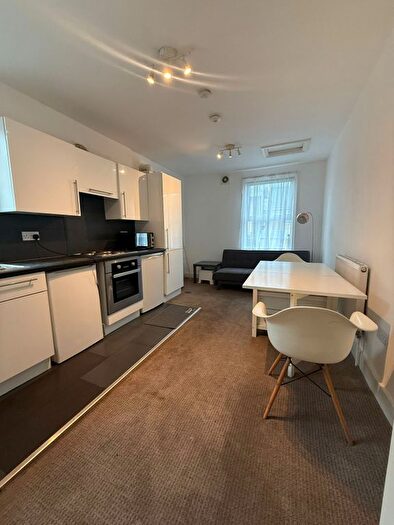 2 Bedroom Property To Rent In High Road Leytonstone, London, E11