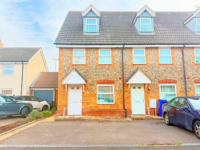 3 Bedroom Semi-Detached House To Rent In The Presidents, Beck Row, Bury St. Edmunds, IP28