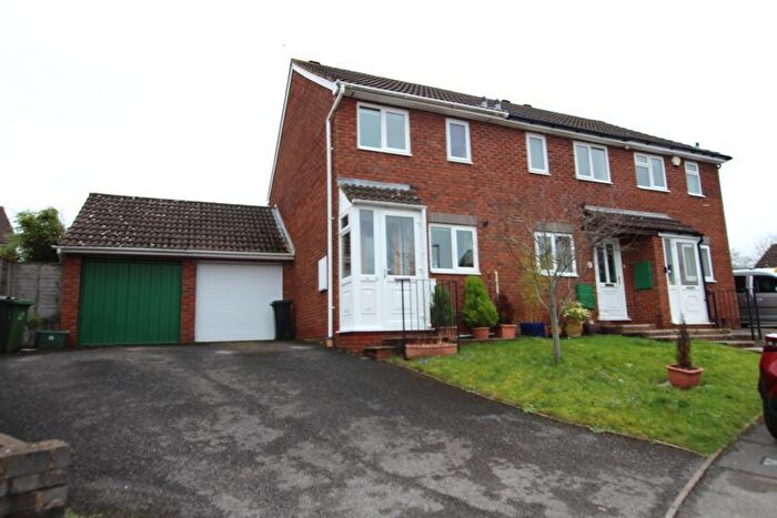 2 Bedroom End Terrace House For Sale In The Dell, Oldland Common, Bristol, BS30