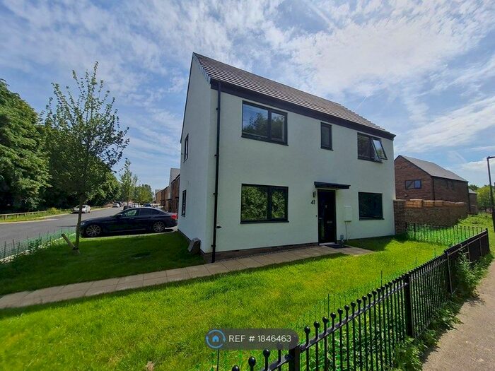 3 Bedroom Detached House To Rent In Blackberry Road, Doncaster, DN4