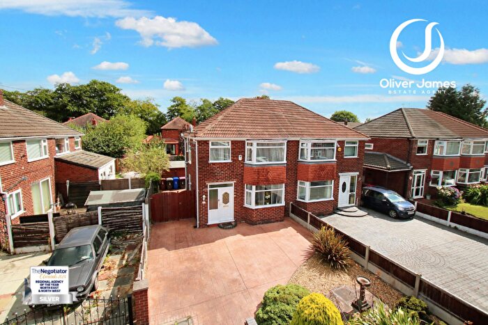 3 Bedroom Semi-Detached House For Sale In Ferndown Drive, Irlam, M44