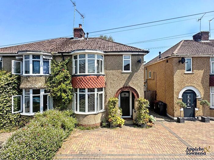 3 Bedroom Semi Detached House For Sale In Beechwood Road, Chippenahm, Wiltshire, SN14