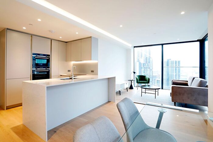 2 Bedroom Flat To Rent In South Quay Square, London, E14