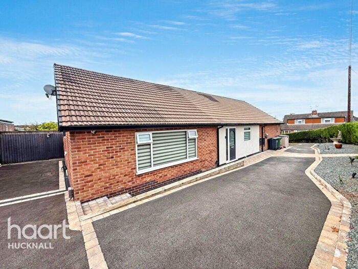 3 Bedroom Detached Bungalow For Sale In Andrews Drive, Nottingham, NG16