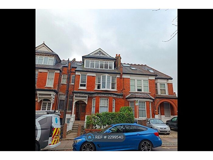 2 Bedroom Flat To Rent In Muswell Road, London, N10