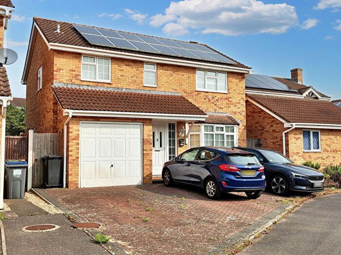 4 Bedroom Detached House For Sale In Shrewton Close, Trowbridge, BA14
