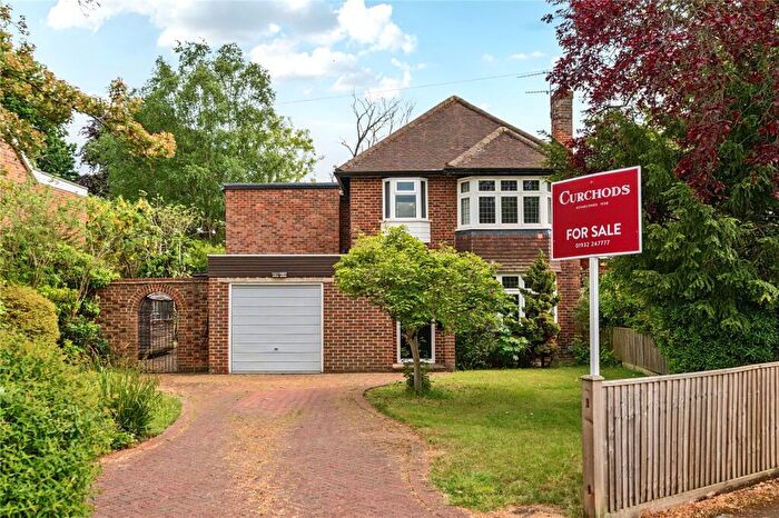 4 Bedroom Detached House For Sale In Crutchfield Lane, Walton-On-Thames, KT12