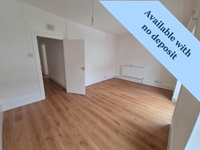 1 Bedroom Flat To Rent In Alexandra Road, Gorseinon, SA4