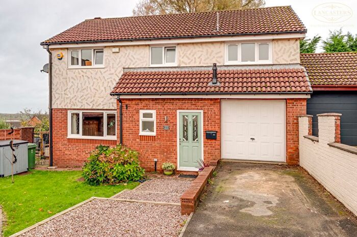 4 Bedroom Detached House For Sale In Lower Makinson Fold, Horwich, Bolton, BL6