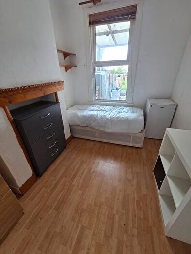 1 Bedroom Terraced House To Rent In Sorrento Road, Sutton, SM1