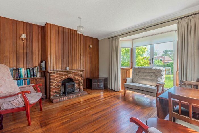 3 Bedroom Detached Bungalow To Rent In East Hagbourne, Oxfordshire, OX11