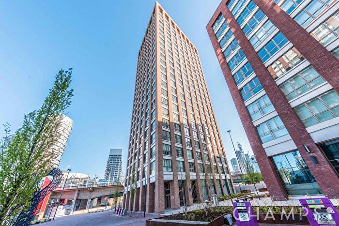 2 Bedroom Flat To Rent In Royal Captain Court, Arniston Way, London, E14