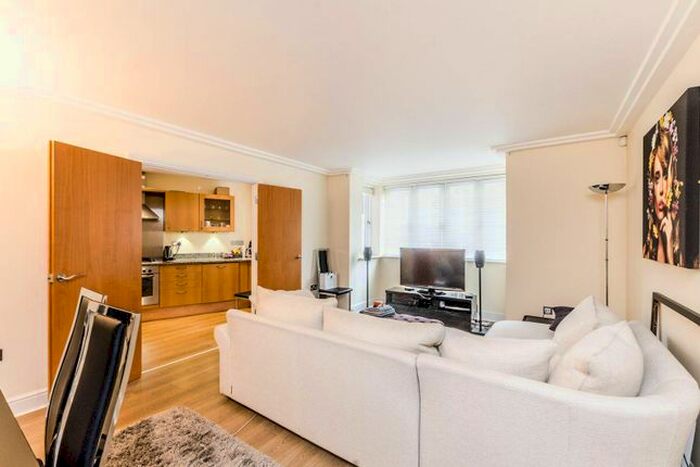2 Bedroom Flat To Rent In Kidderpore Avenue, Hampstead, London, NW3