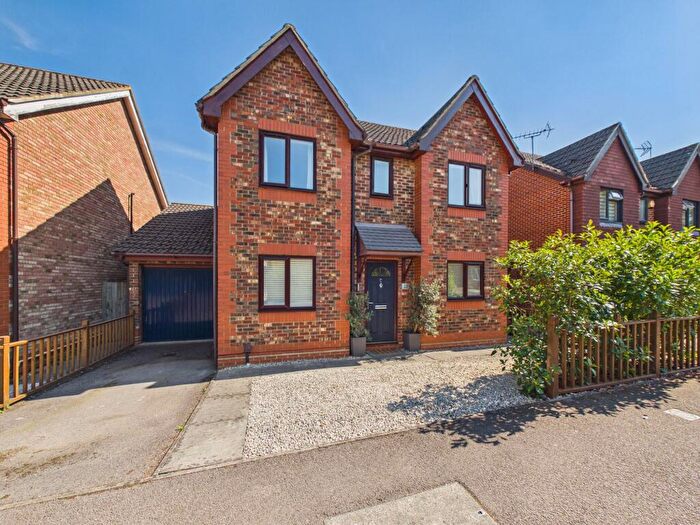 5 Bedroom Detached House For Sale In Moorhen Drive, Lower Earley, RG6