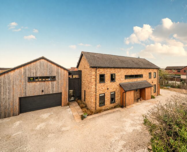 5 Bedroom Detached House For Sale In New Road, Clifton, Shefford, SG17